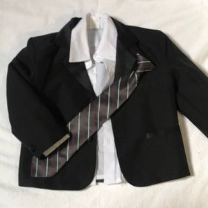 Peanut butter collection tuxedo top and tie